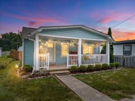 featured image of 1815 Cherry St #1