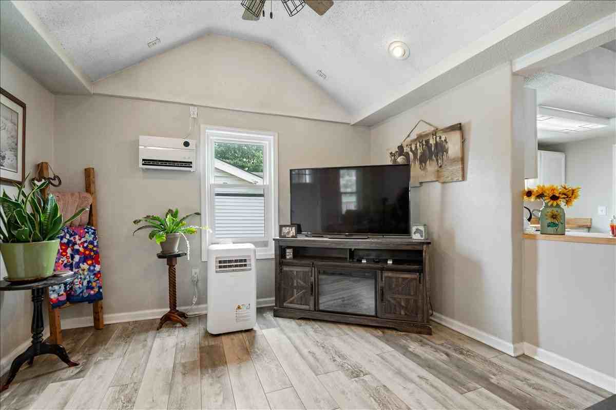 1815 Cherry St #1 - Photo 5 of 30