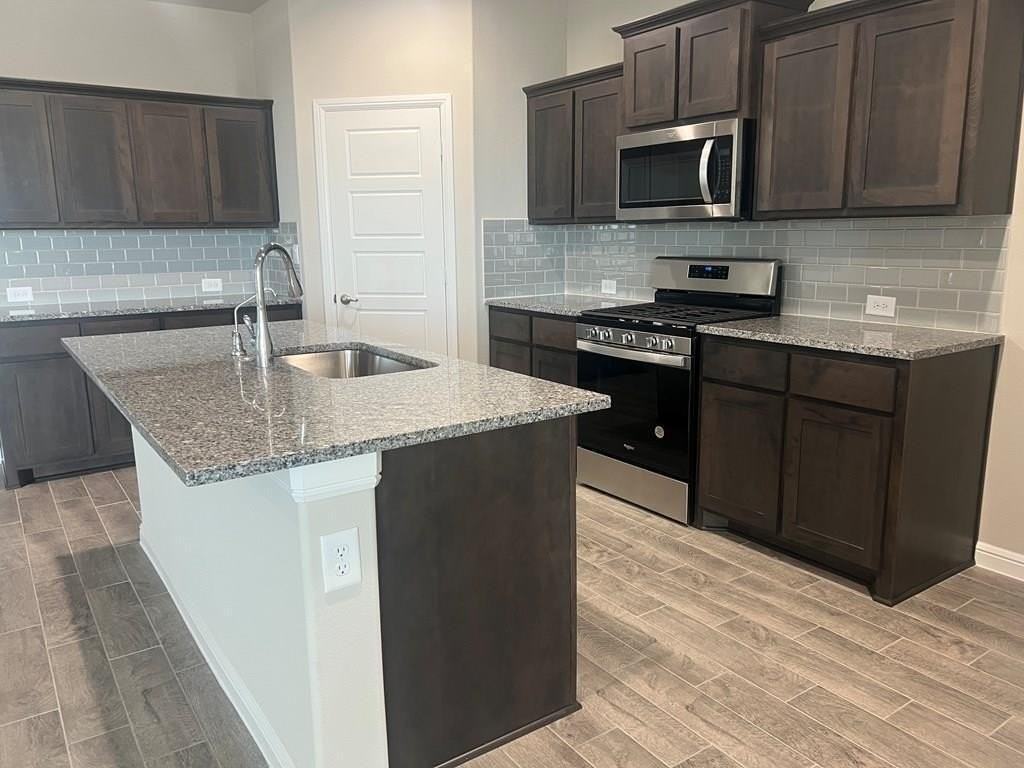 2200 Pike Way - Photo 4 of 17