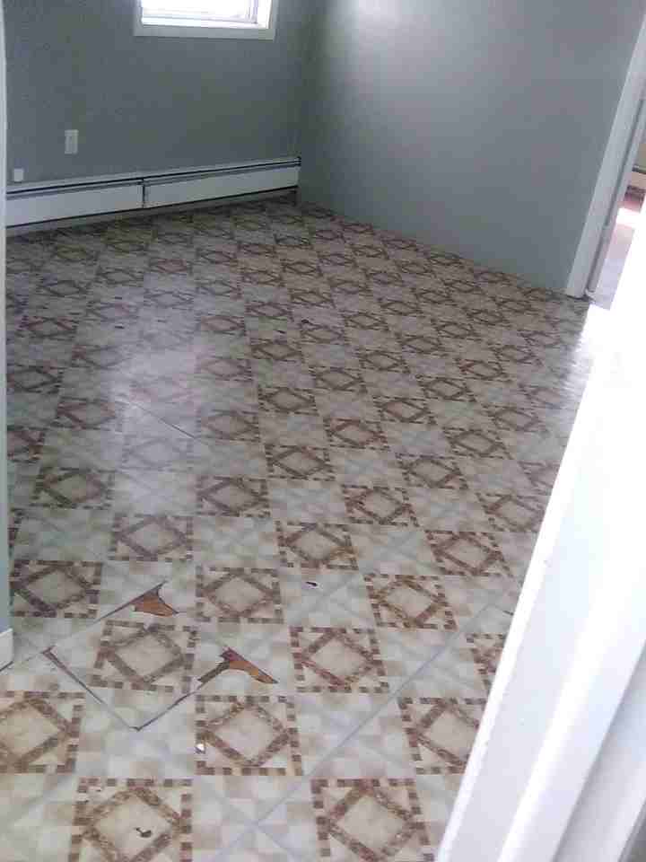573 Roosevelt Ave - Photo 2 of 15