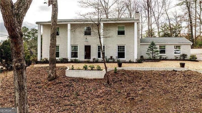 800 Glenairy Dr