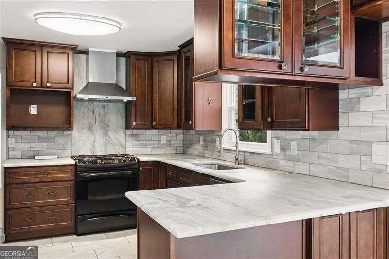 800 Glenairy Dr - Photo 4 of 32