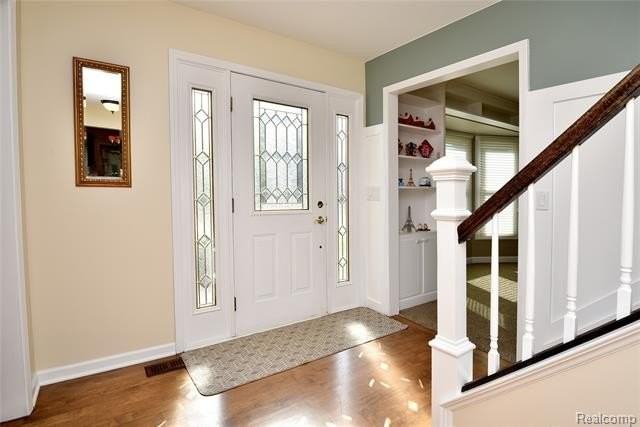 1325 Royal Crescent St - Photo 3 of 43