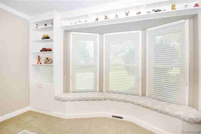 1325 Royal Crescent St - Photo 7 of 43