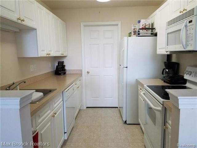 5295 Brookemonte Cir - Photo 2 of 19
