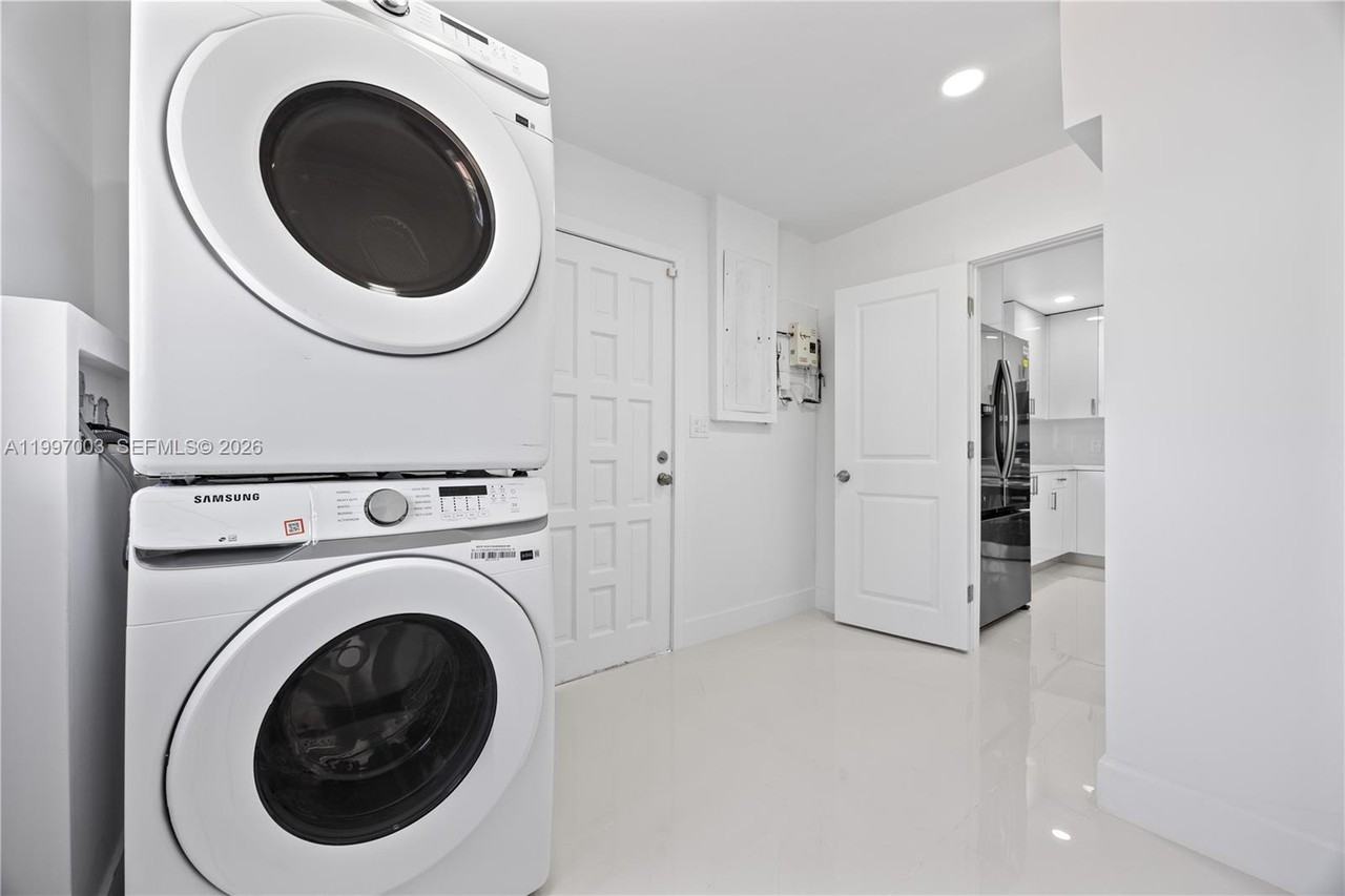22503 Sw 113th Pl - Photo 5 of 35