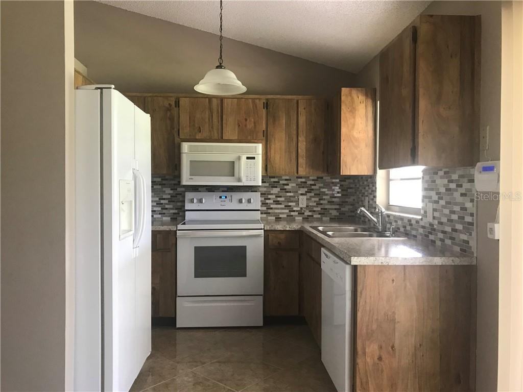 1001 Johnson Loop - Photo 5 of 26