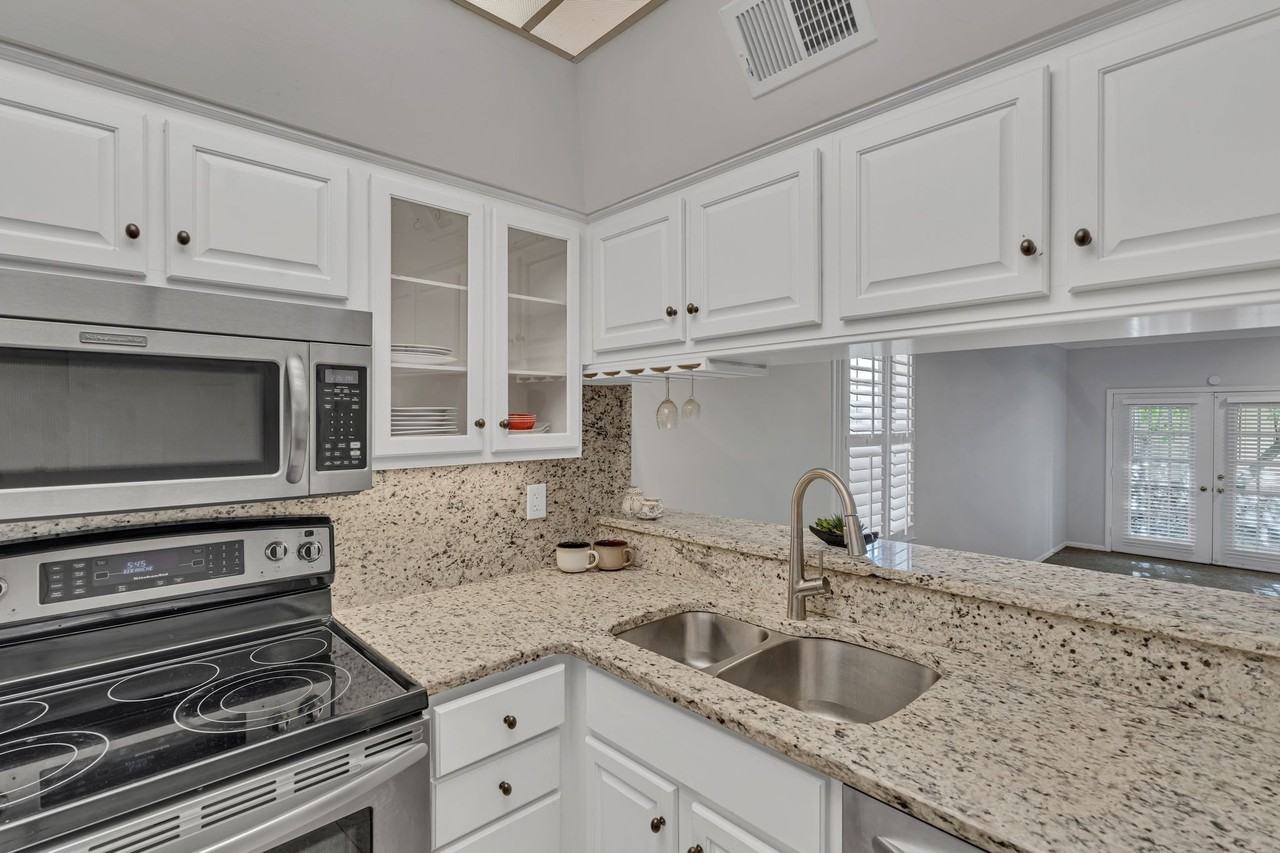 107 W End Pl - Photo 2 of 25