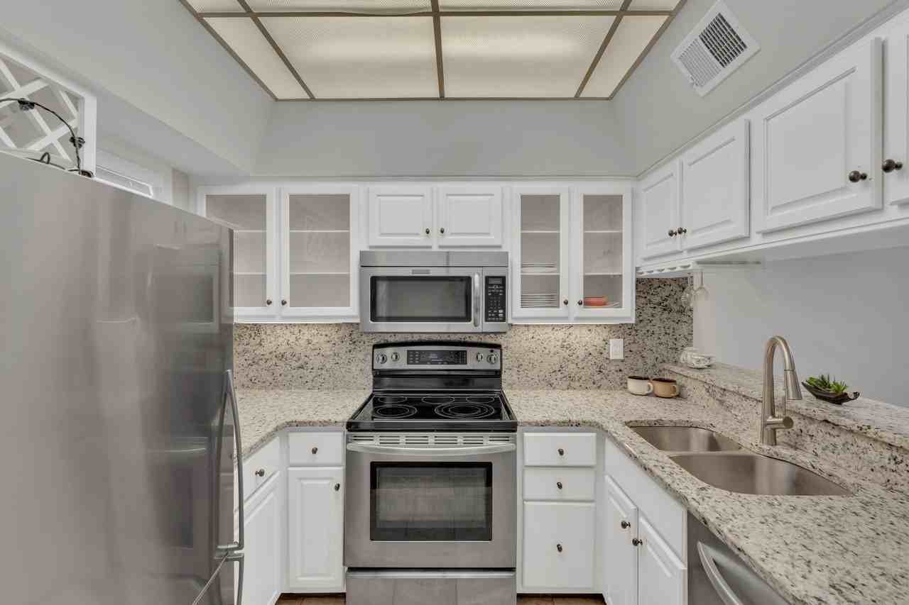 107 W End Pl - Photo 4 of 25