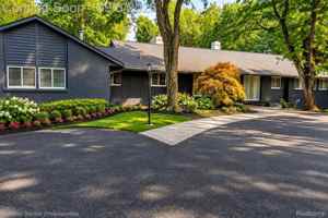 featured image of 4121 Echo Rd