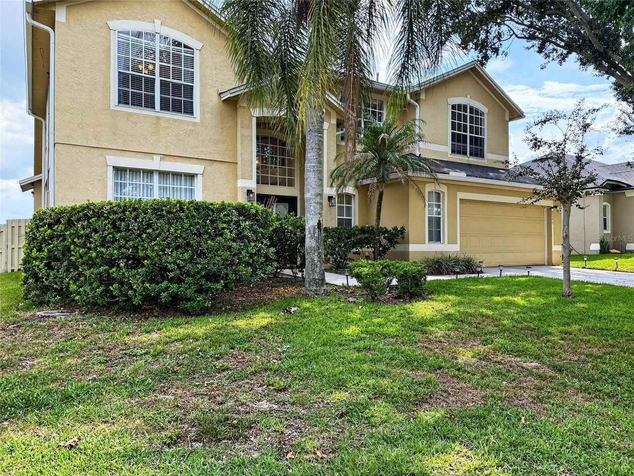8040 Solitaire Ct - Photo 3 of 50