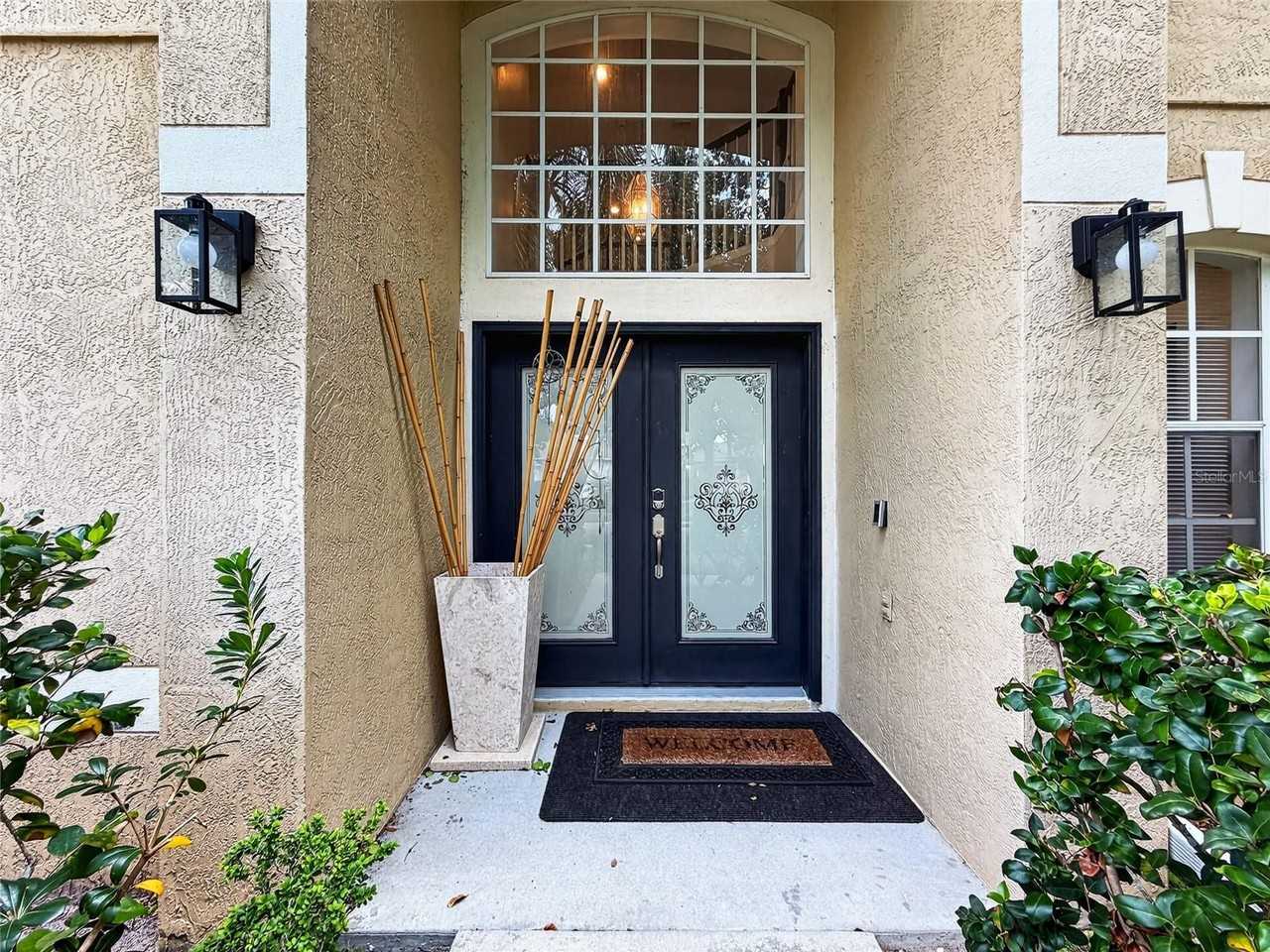 8040 Solitaire Ct - Photo 4 of 50