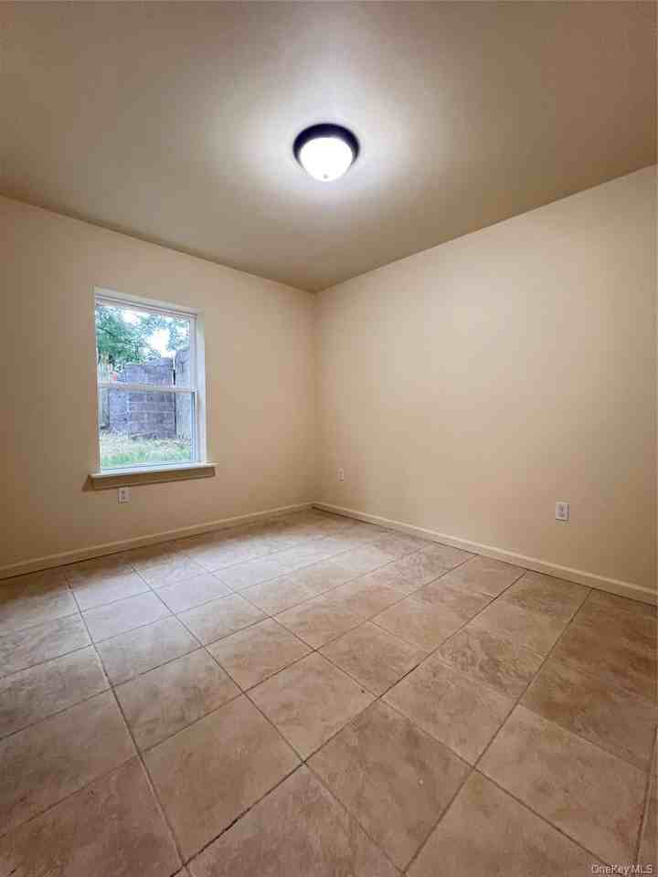 101 Washington St - Photo 5 of 7
