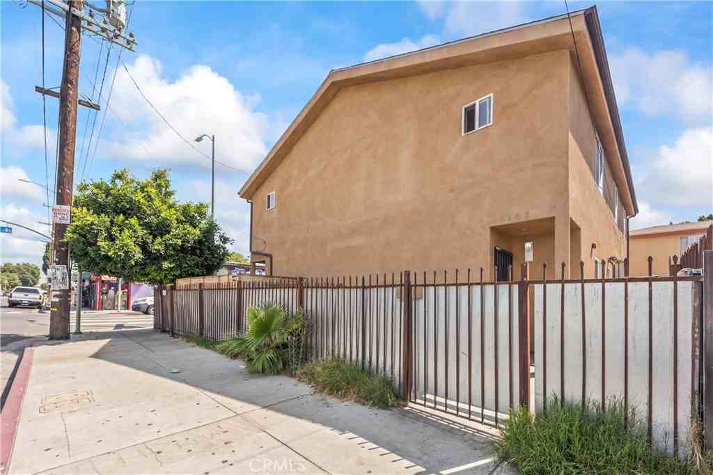 6102 S San Pedro St - Photo 4 of 22
