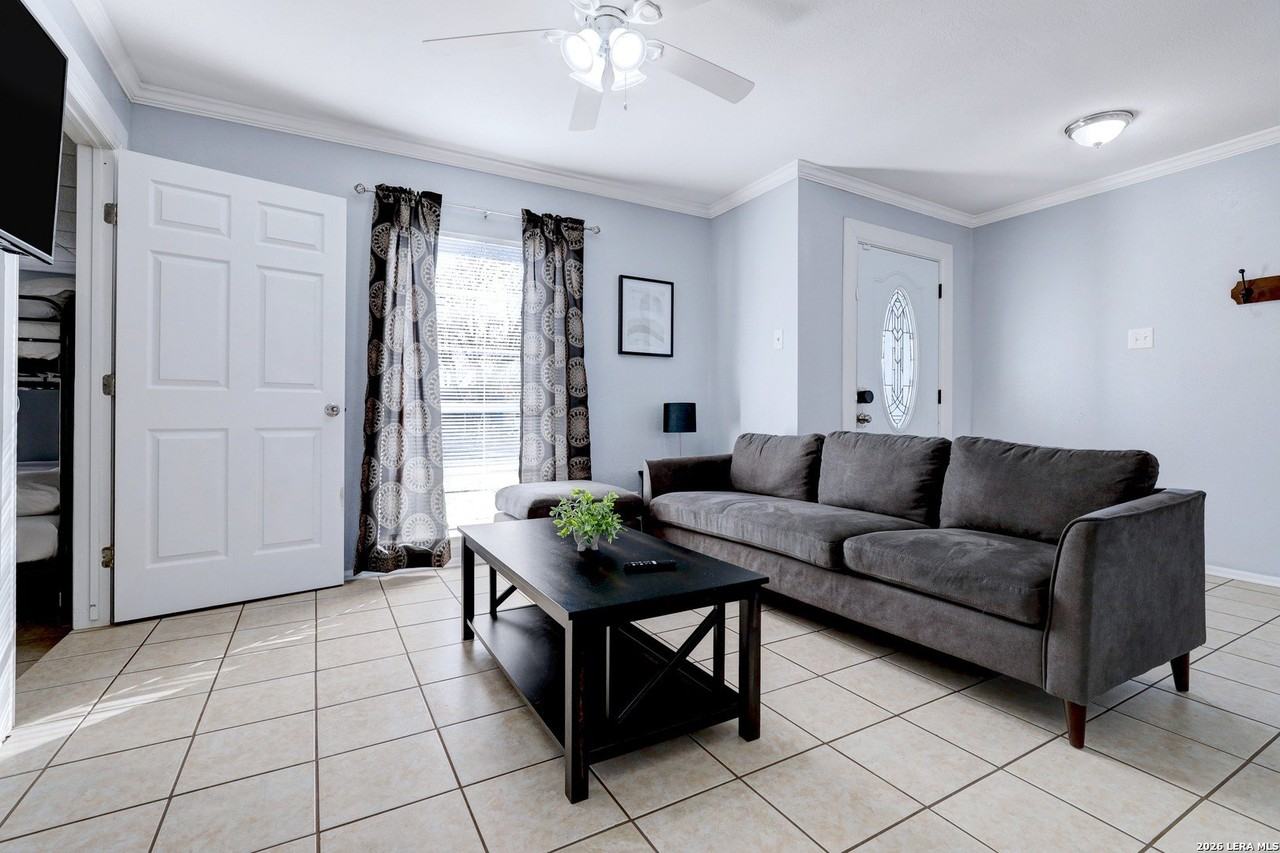 10535 Breeds Hill Dr - Photo 6 of 22