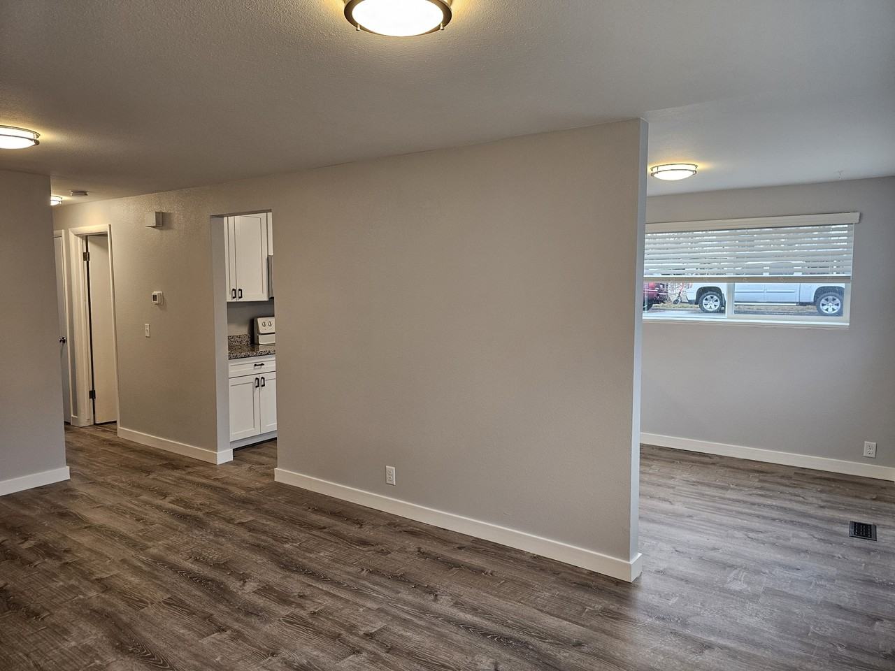 813 N Riverside Dr #C - Photo 5 of 14