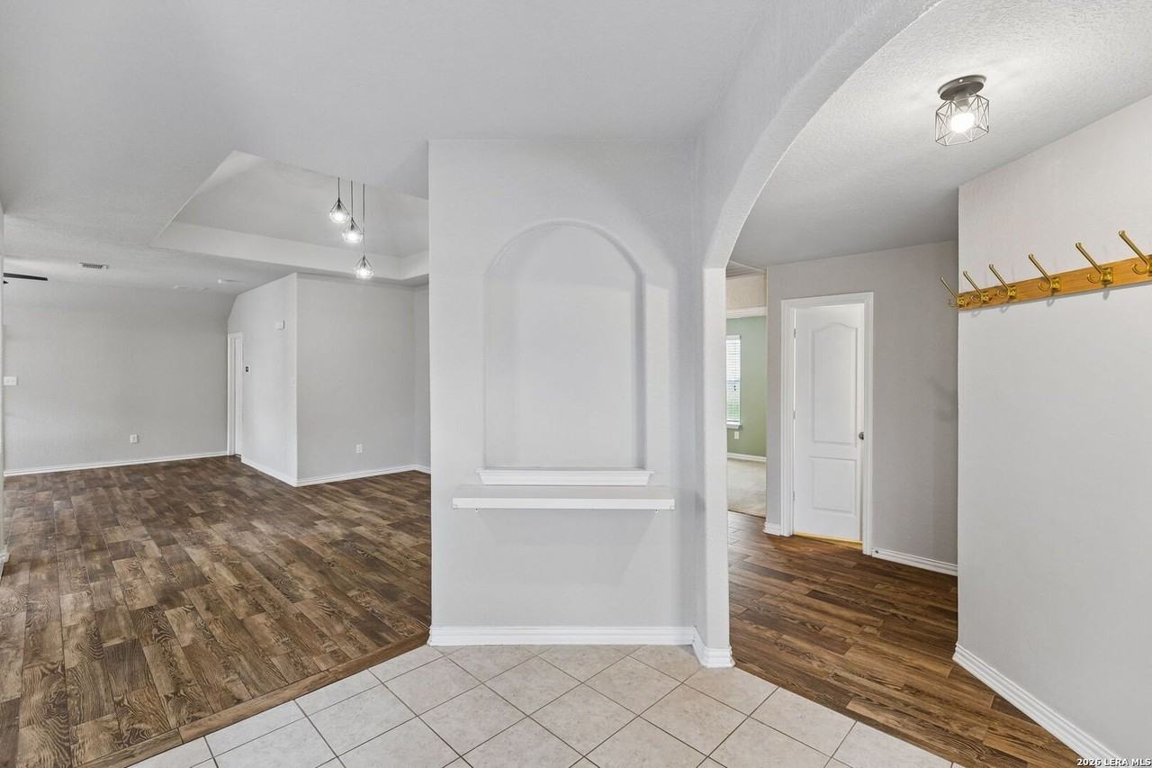 7603 Presidio Hvn - Photo 5 of 38