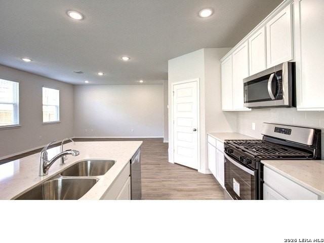 13163 Bay Point Way - Photo 2 of 32