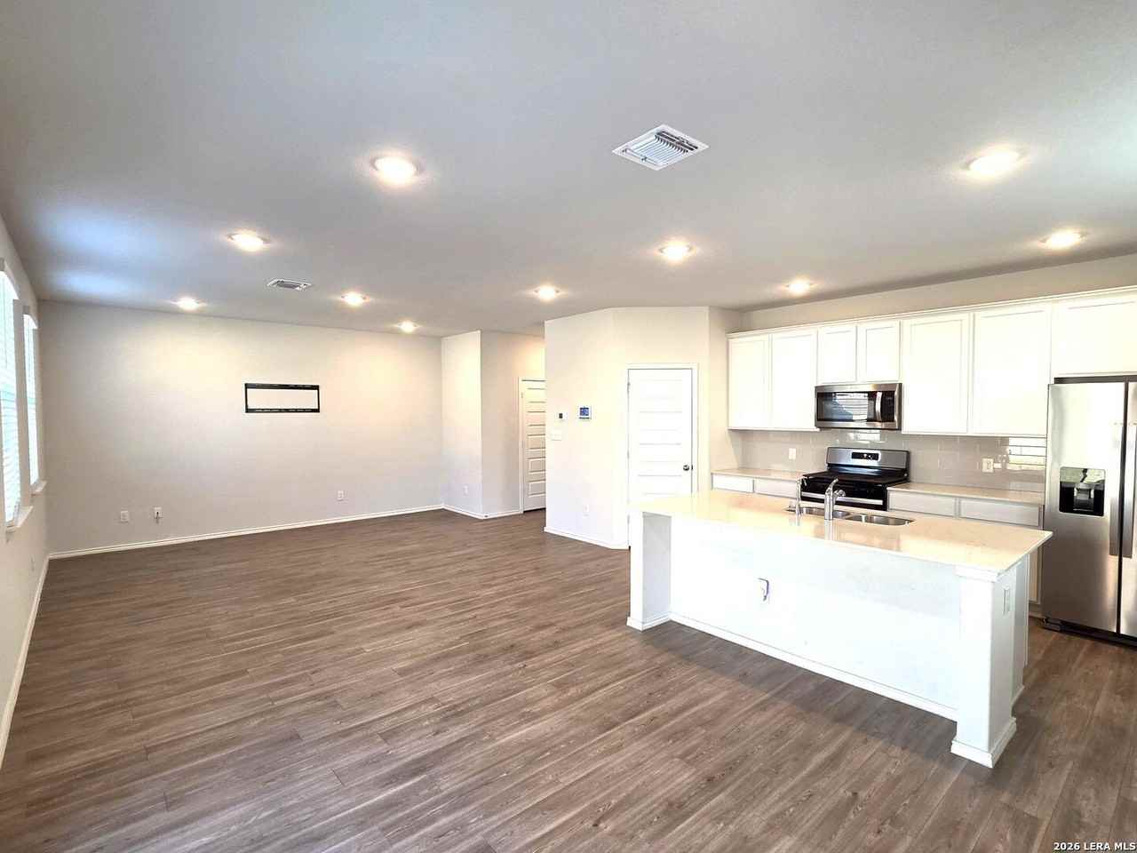 13163 Bay Point Way - Photo 3 of 32