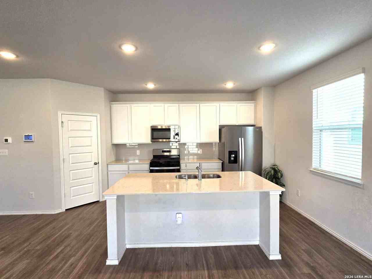 13163 Bay Point Way - Photo 5 of 32