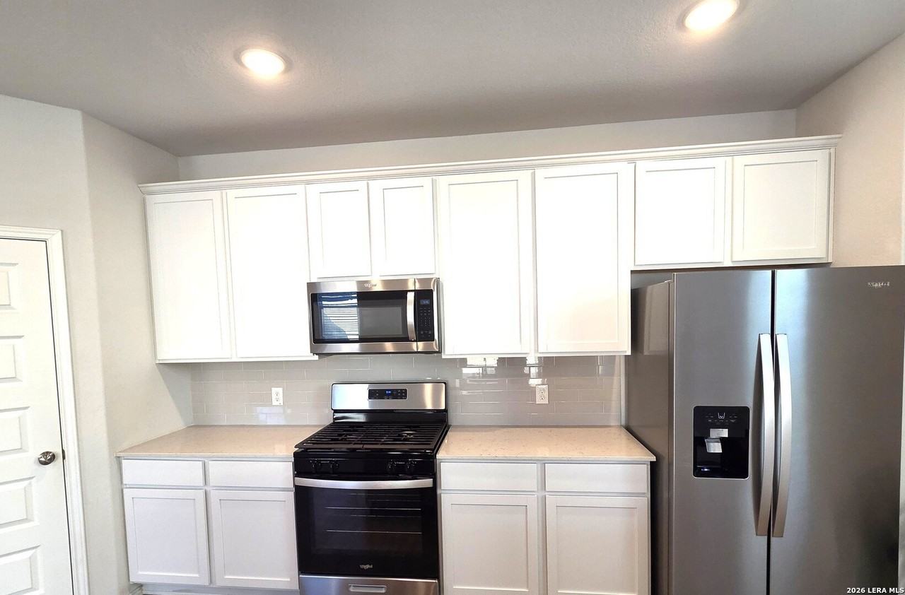 13163 Bay Point Way - Photo 6 of 32