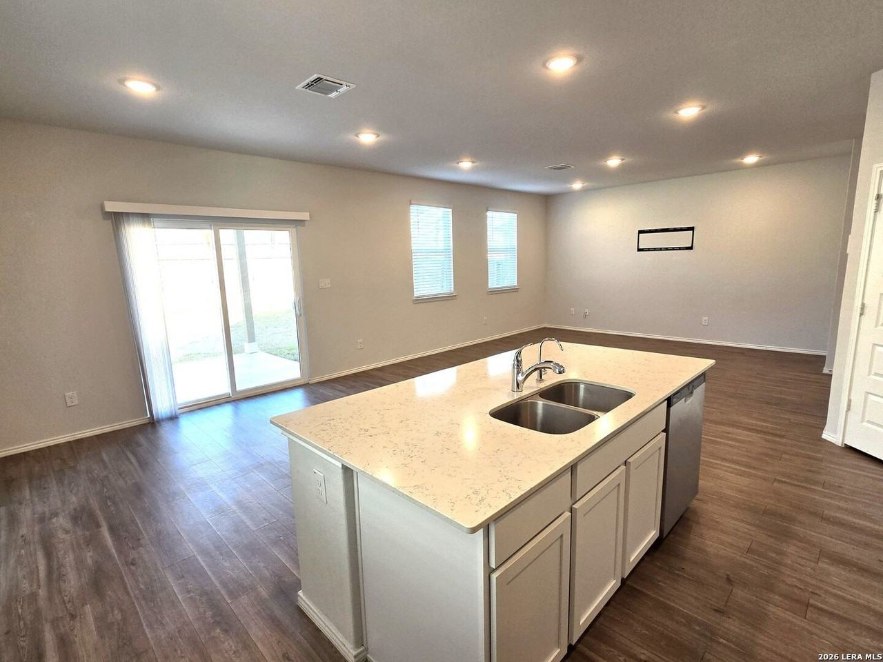 13163 Bay Point Way - Photo 7 of 32
