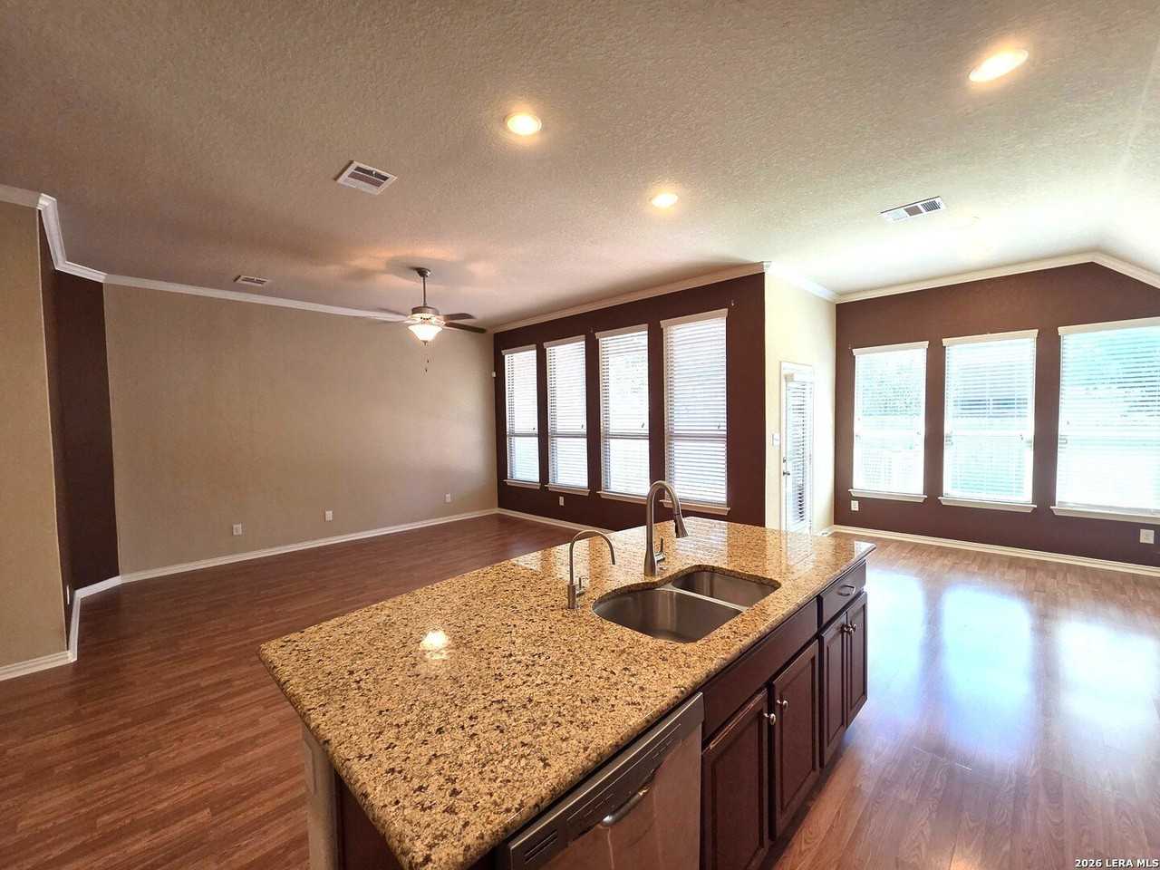 261 Norwood Ct - Photo 6 of 50