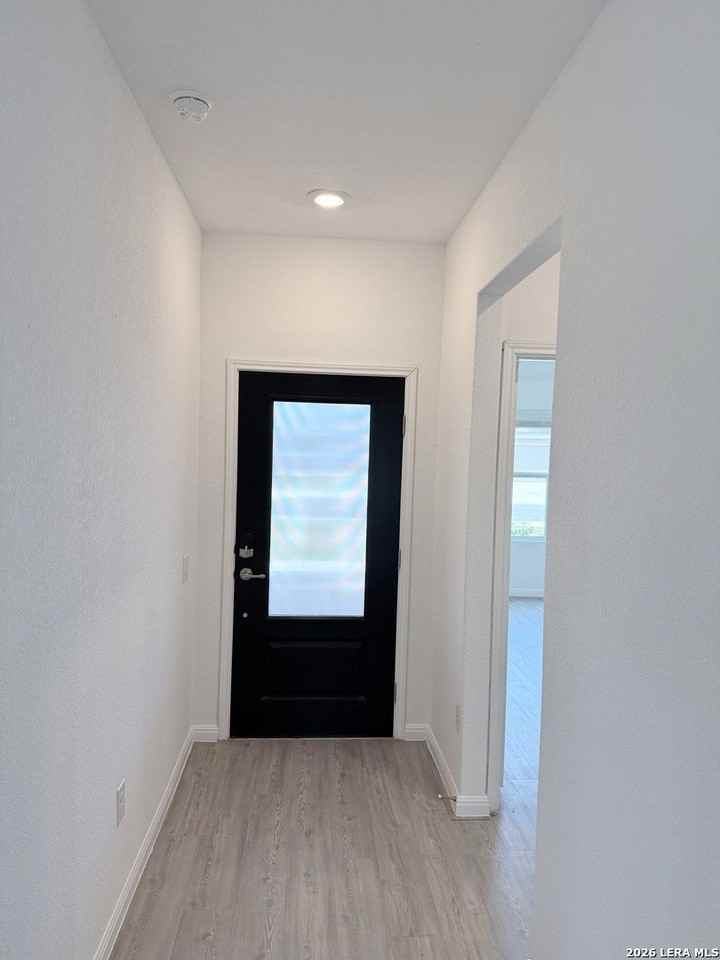 750 Haas Way - Photo 3 of 24