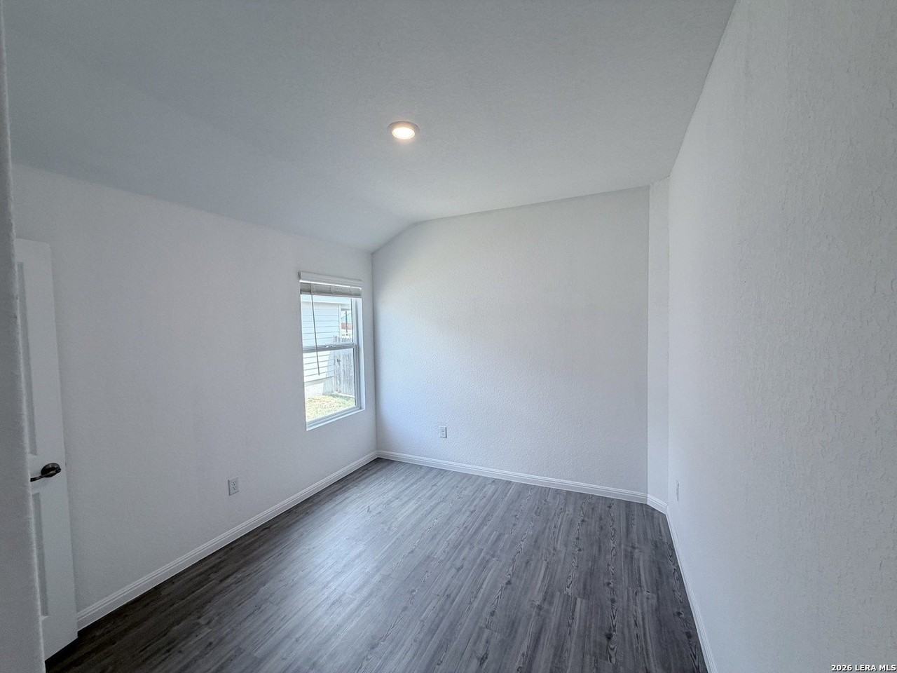 750 Haas Way - Photo 6 of 24