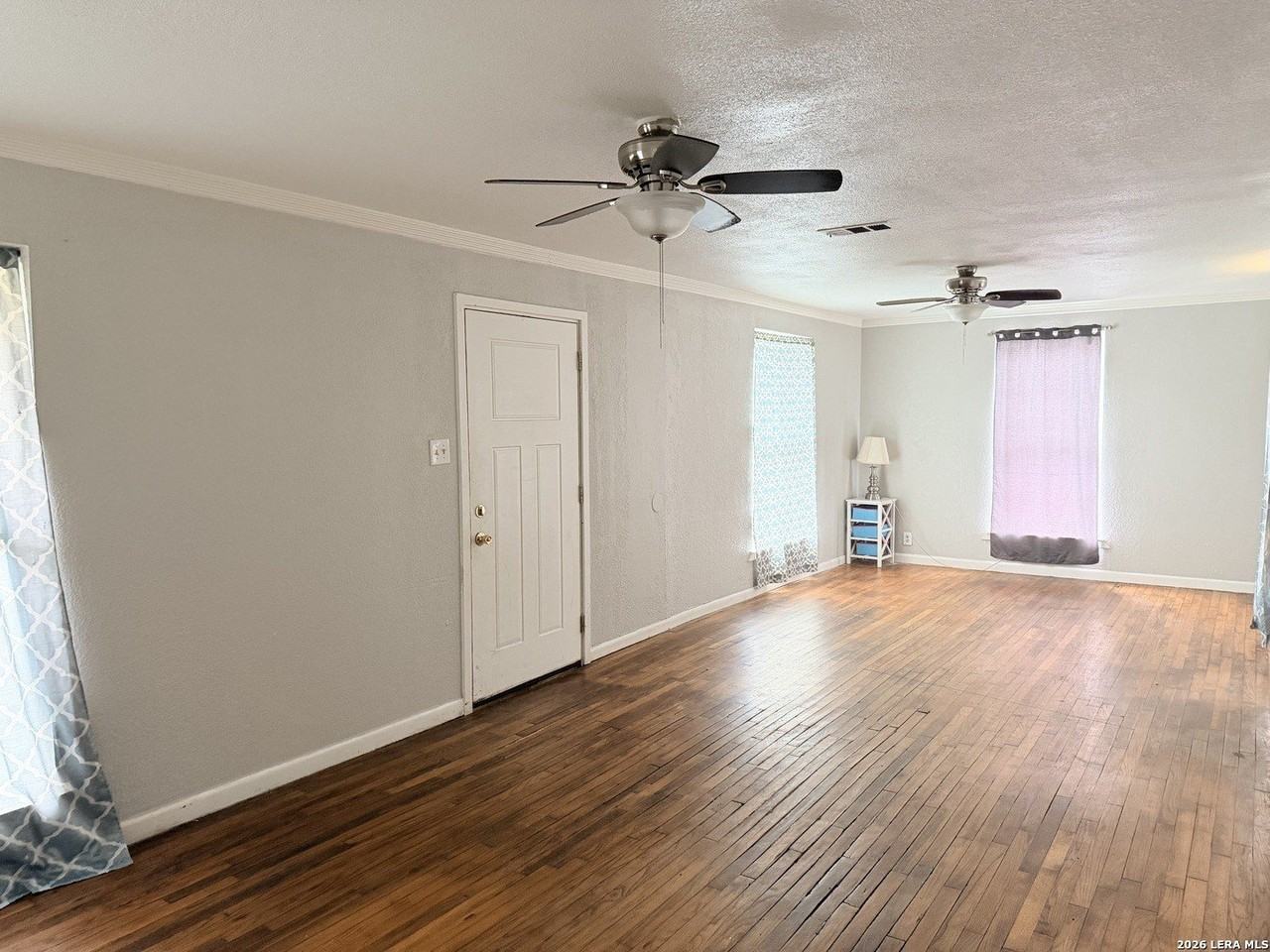 806 Lee Hall - Photo 5 of 11