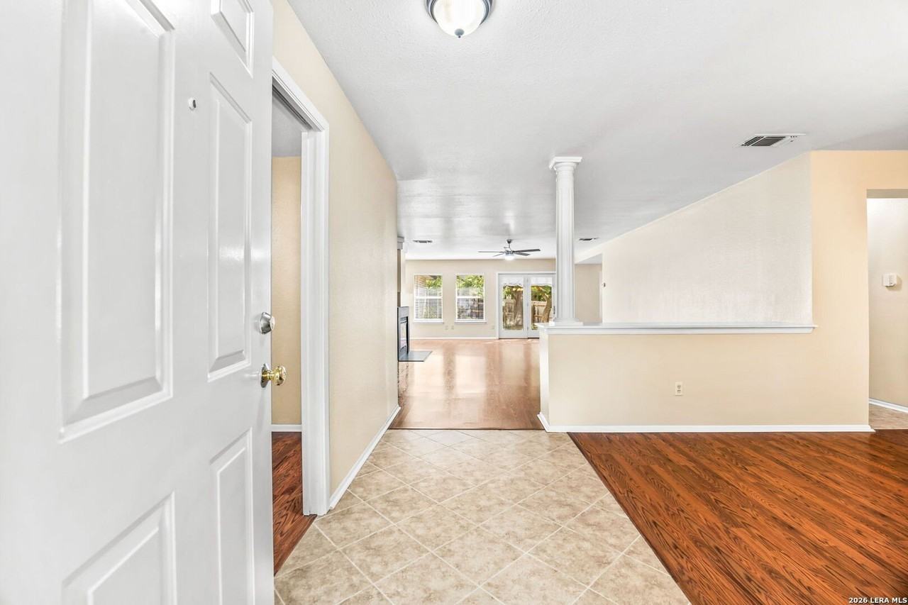 16414 Encanto Pass - Photo 4 of 29