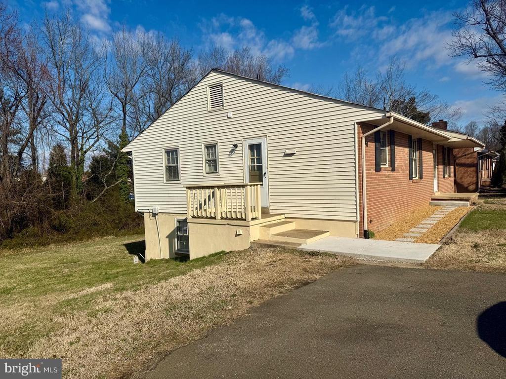 1010 Bernstein Rd - Photo 2 of 22