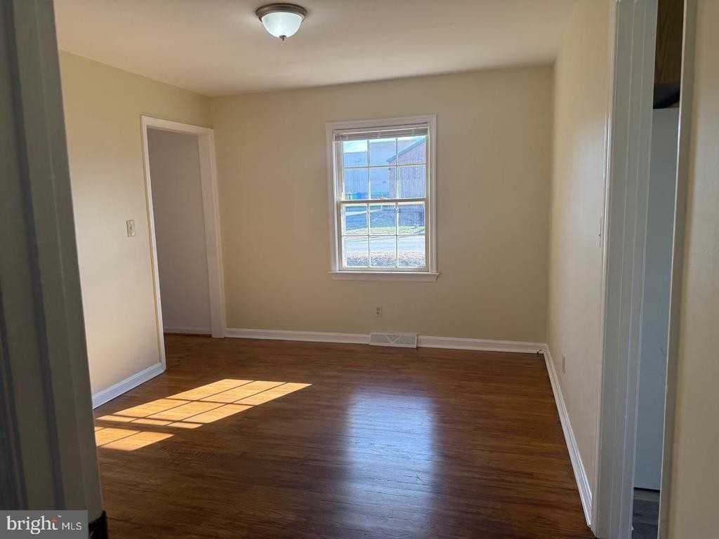 1010 Bernstein Rd - Photo 5 of 22