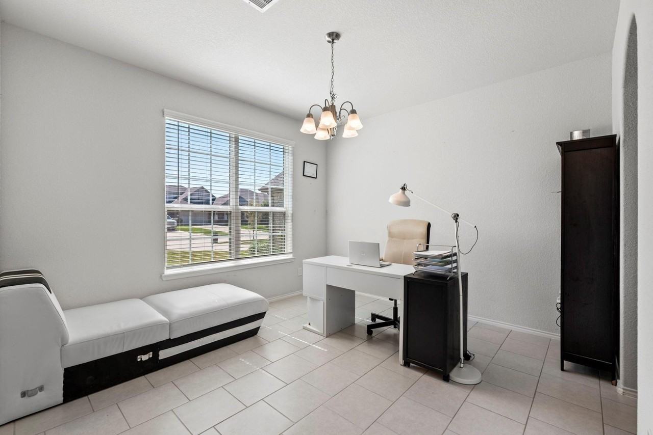 2306 Ocean Pass Ln - Photo 6 of 32