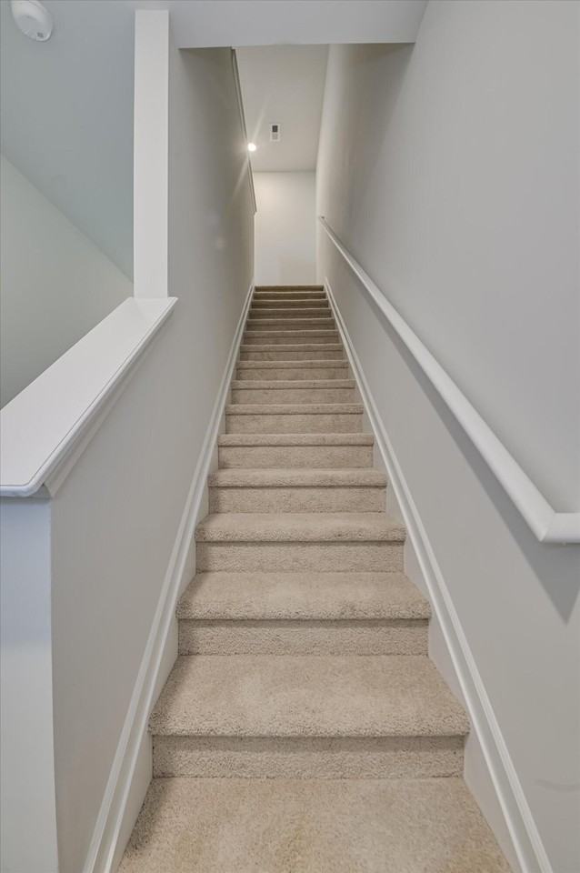 811 Grovebury Ct - Photo 5 of 50