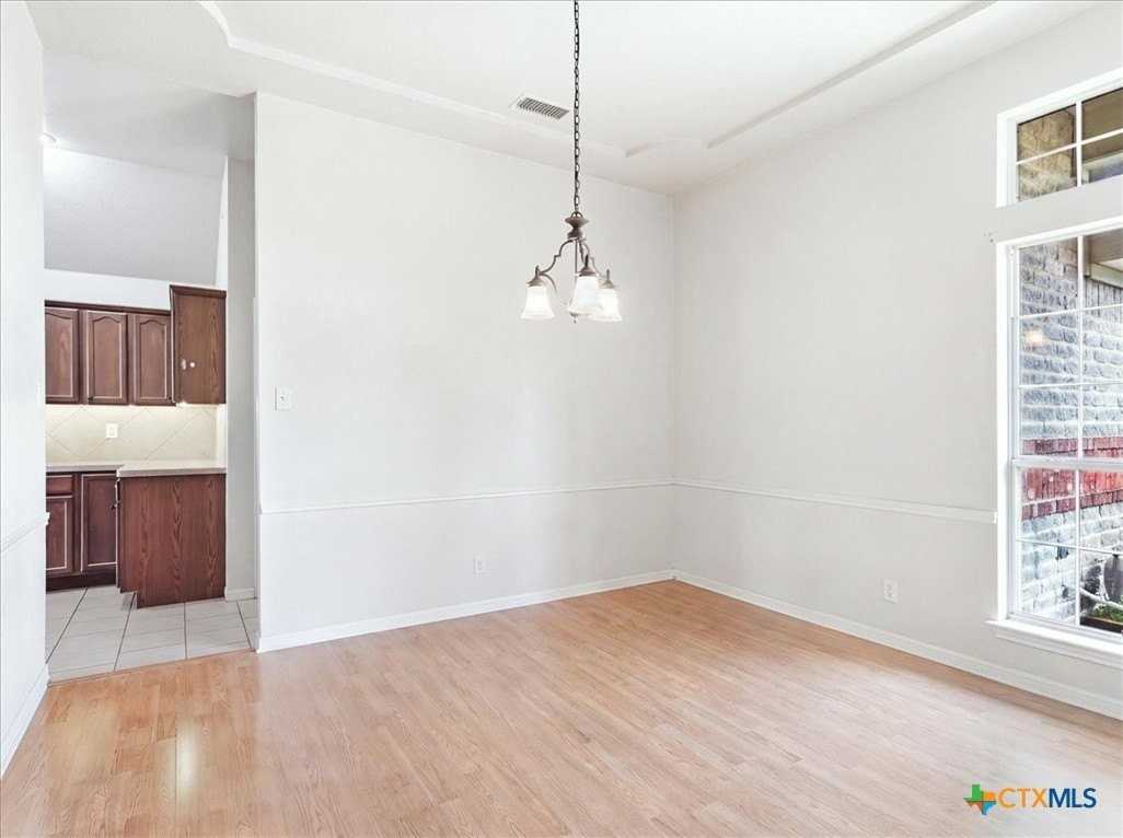 1200 Lancelot Dr - Photo 3 of 20