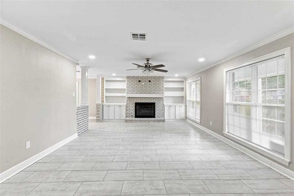 2521 13th St - Photo 2 of 15