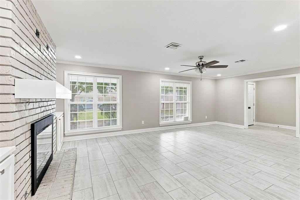 2521 13th St - Photo 3 of 15