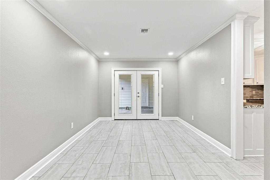 2521 13th St - Photo 7 of 15