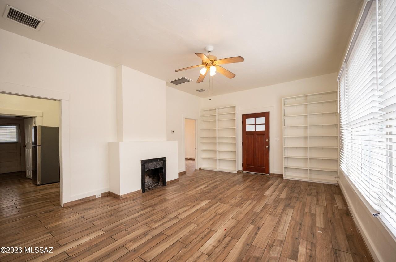 627 N Euclid Ave #1 - Photo 7 of 18