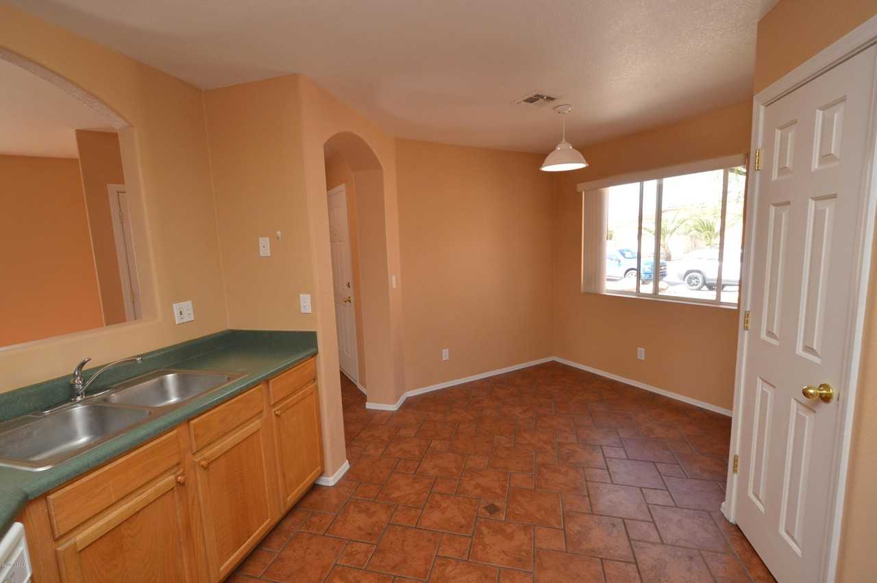 2177 W Burlwood Way - Photo 4 of 18