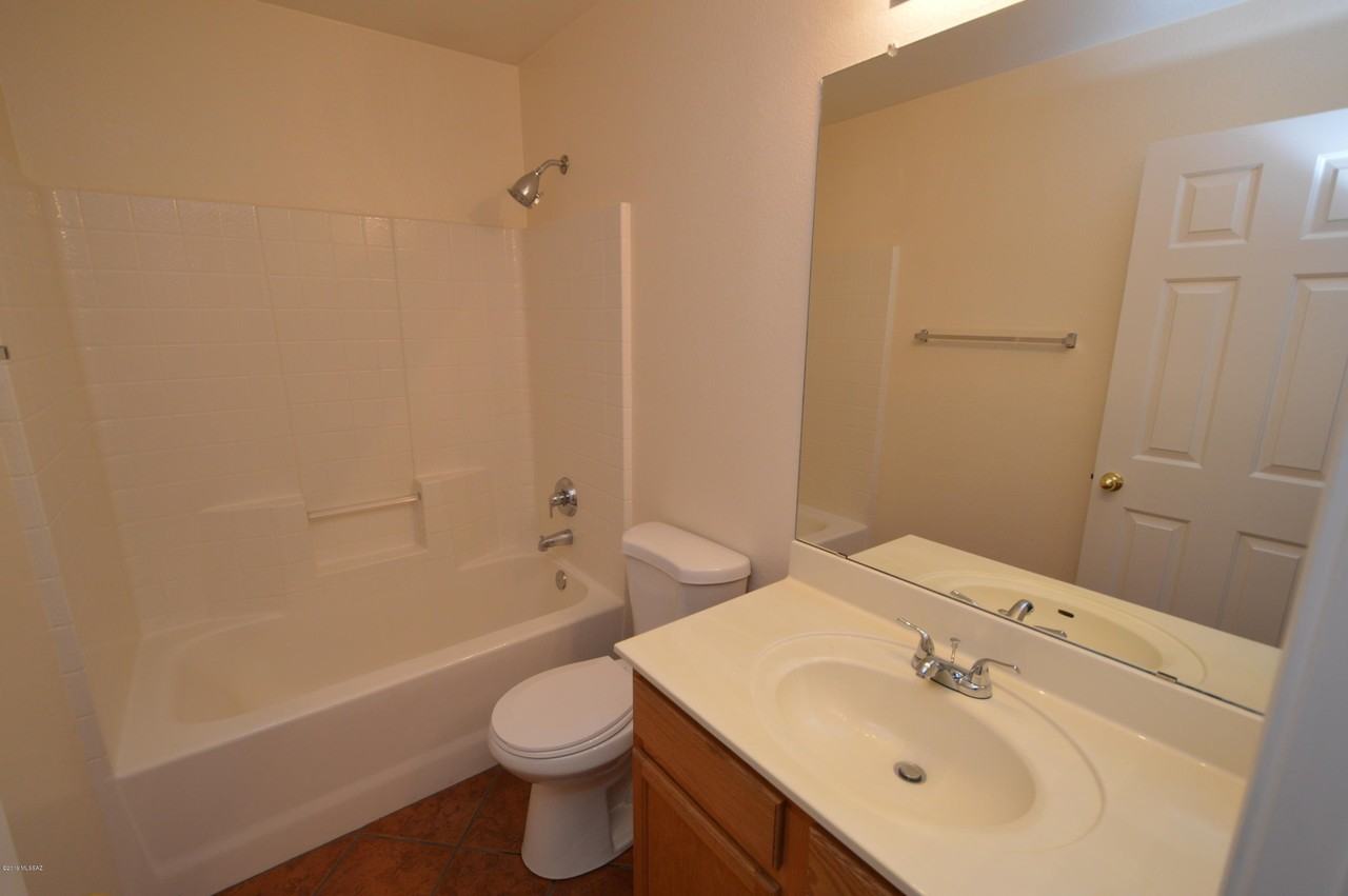 2177 W Burlwood Way - Photo 7 of 18
