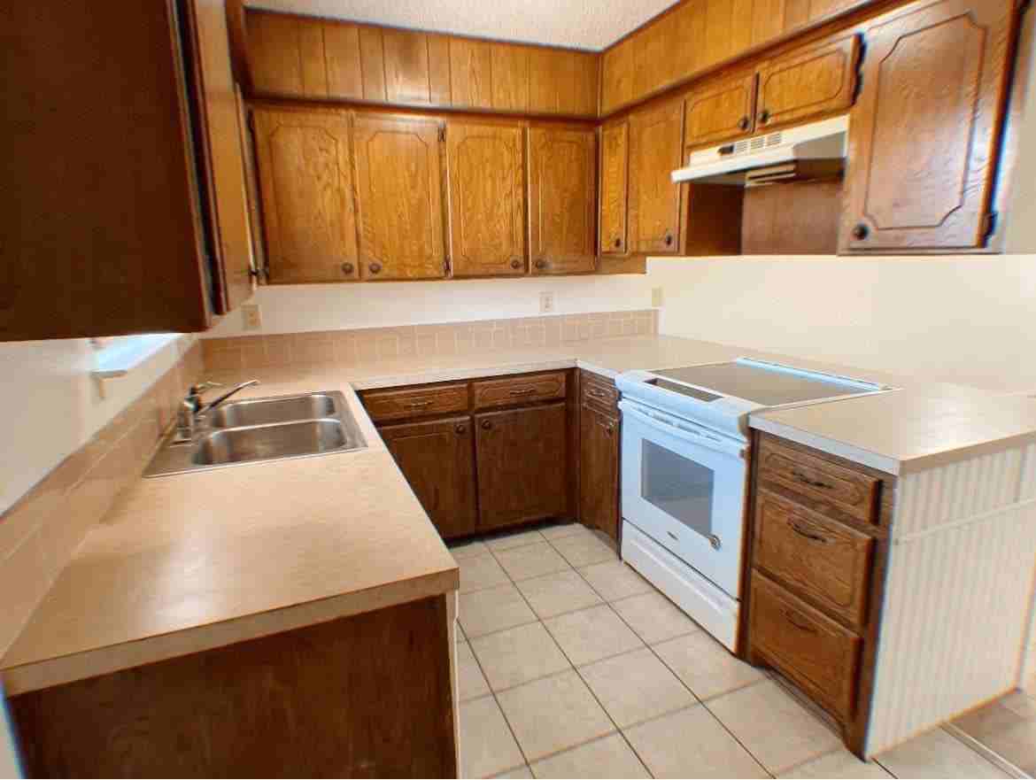 1639 N Cedar Loop #1 - Photo 2 of 16