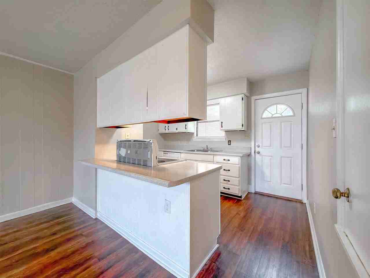 5524 Sullivan Rd - Photo 6 of 29