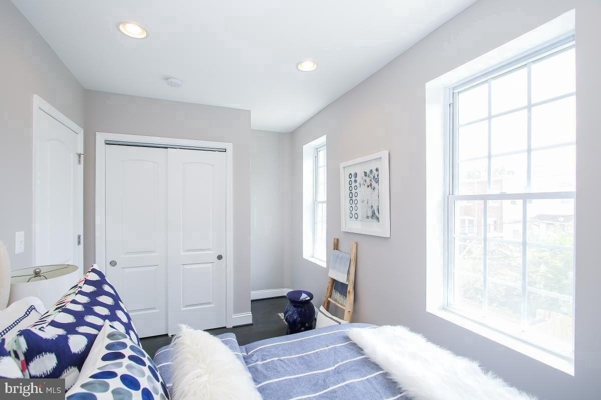 1441 Duncan St Ne - Photo 7 of 14