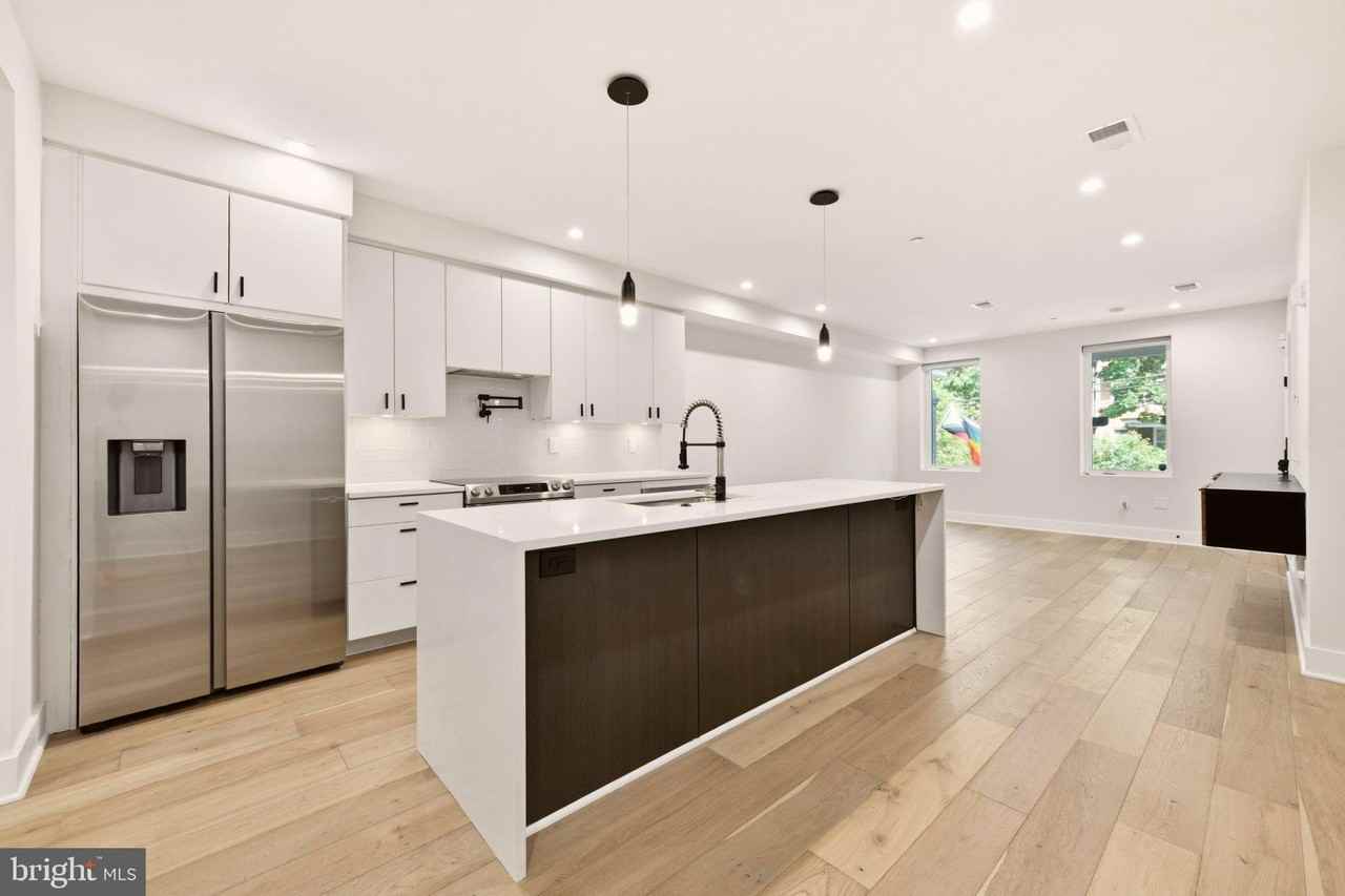 320 Webster St Nw #2 - Photo 4 of 28
