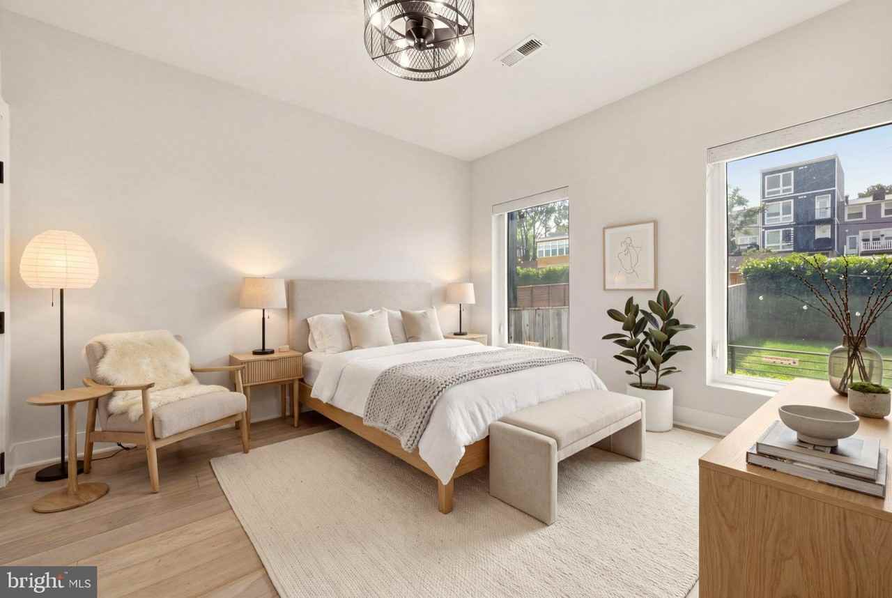 320 Webster St Nw #2 - Photo 5 of 28