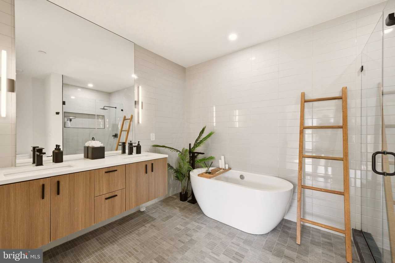 320 Webster St Nw #2 - Photo 7 of 28