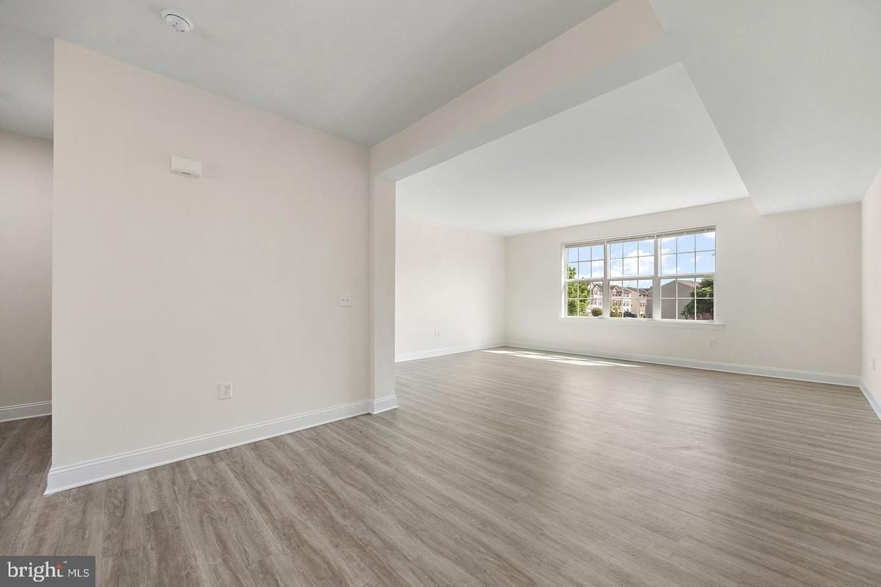 611 Pony Ln - Photo 4 of 24