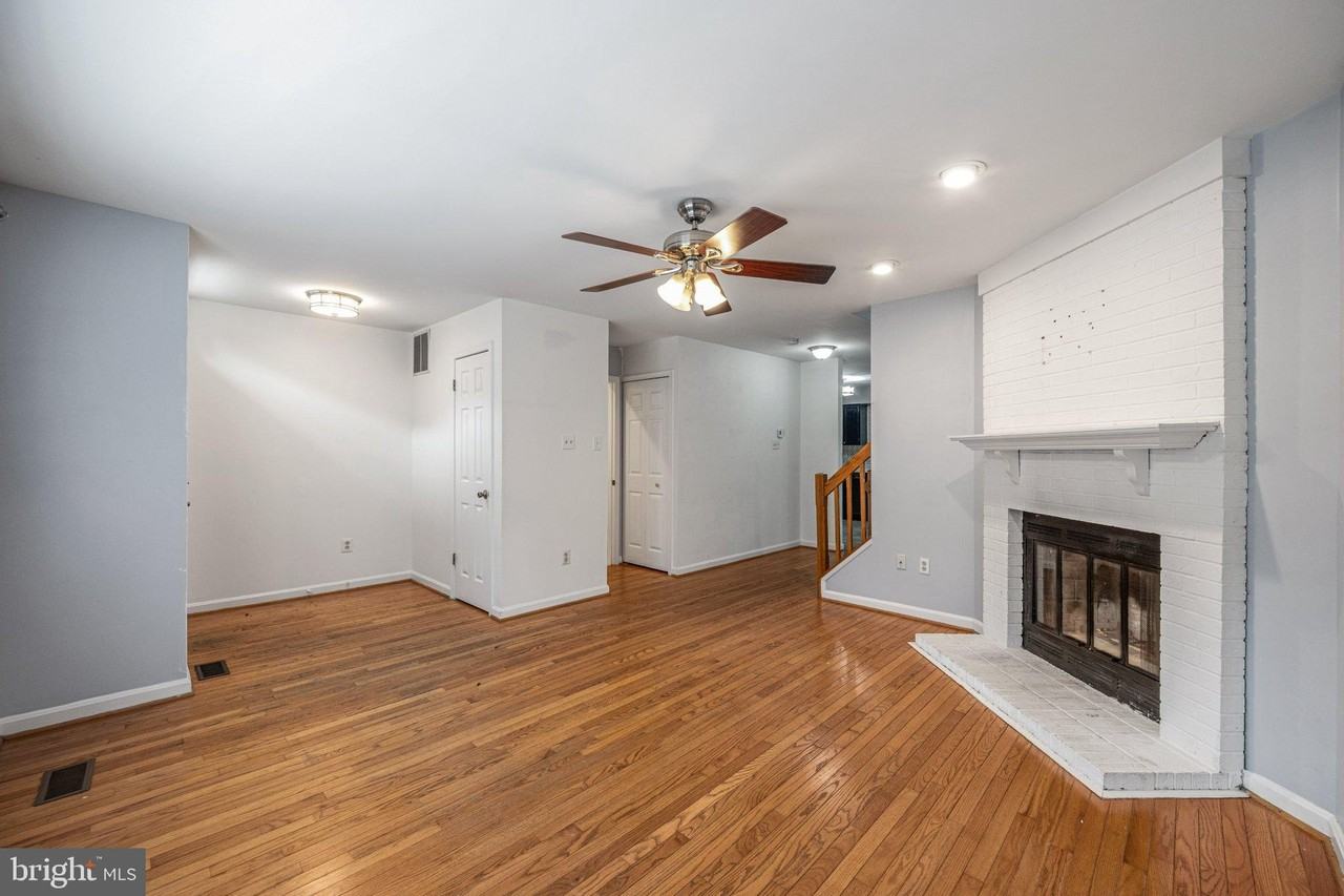 616 Lions Gate Ln - Photo 4 of 34